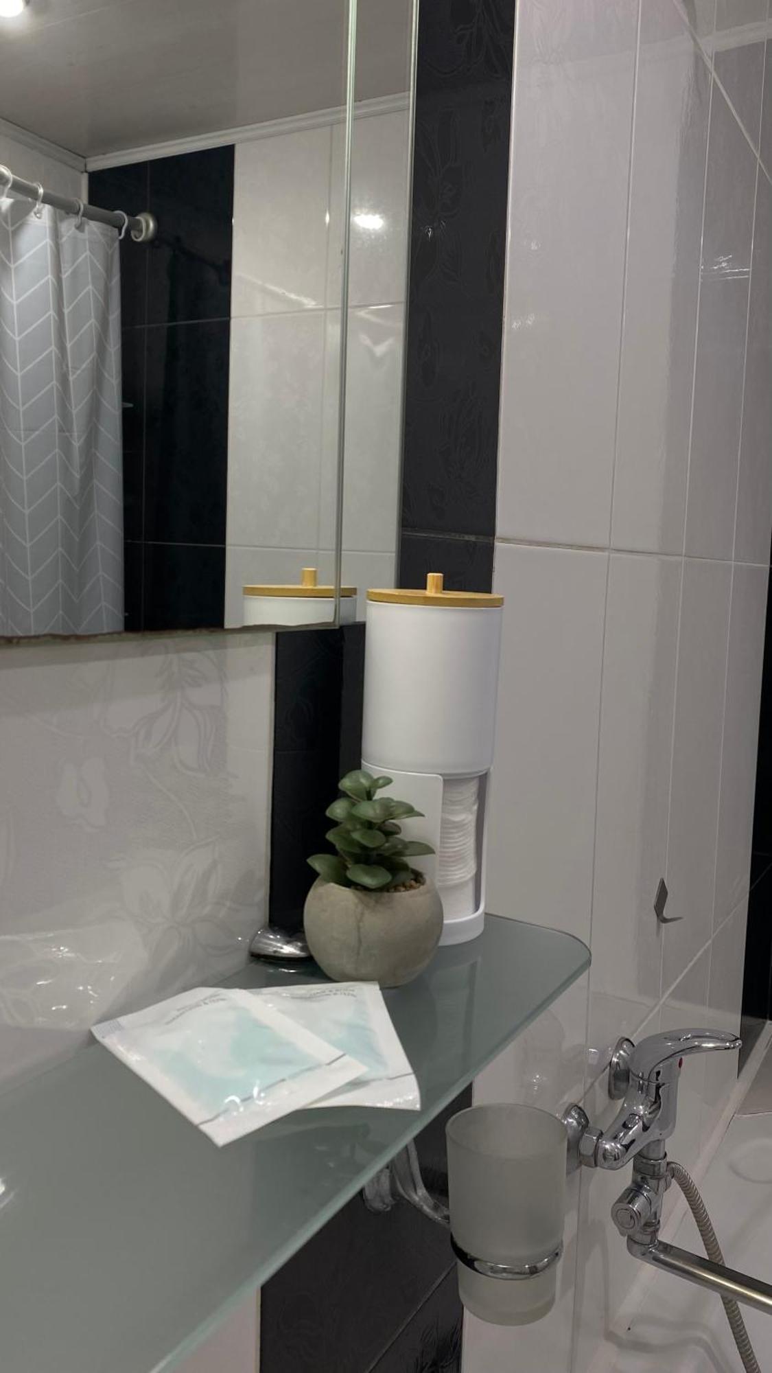 Apartment In The Center Черкаси Екстериор снимка