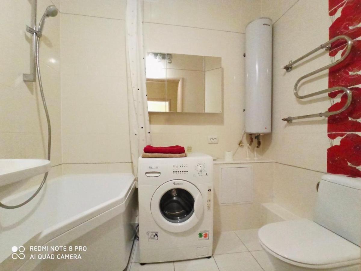 Apartment In The Center Черкаси Екстериор снимка