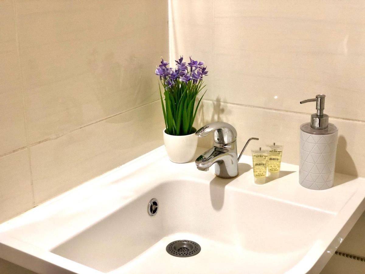 Apartment In The Center Черкаси Екстериор снимка